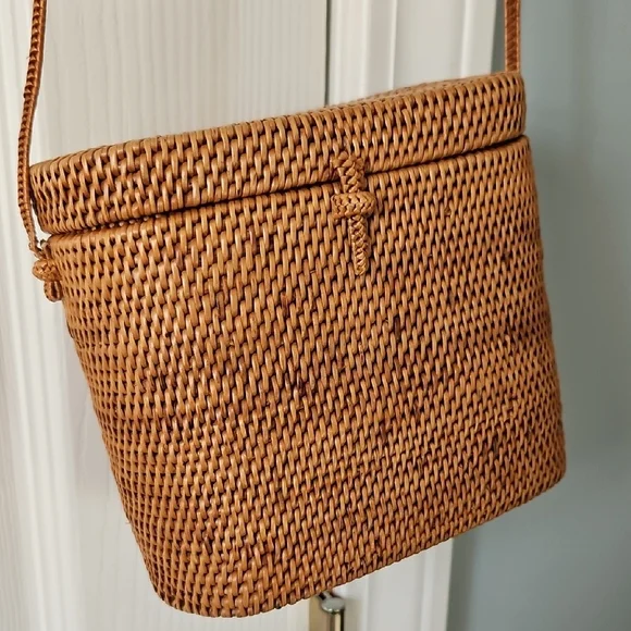 TLC Tan Woven Crossbody Bag - Picture 2 of 4